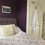 Oxford Cottage B&B